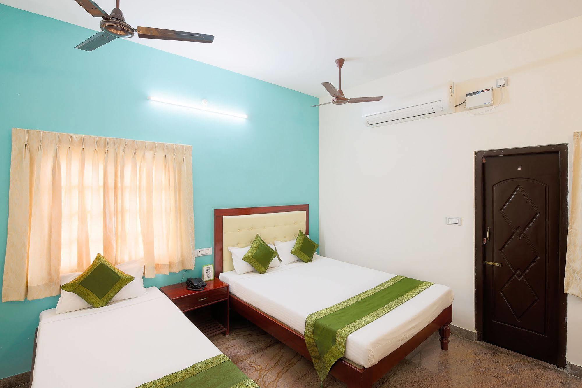 Treebo Grace Inn, 3 Min Walk From Promenade Beach Pondicherry Exteriör bild